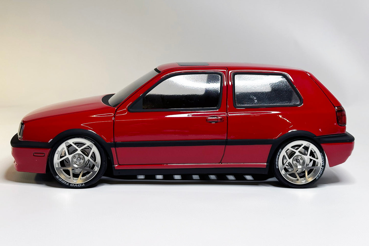 APlastics Golf MK3, Side View