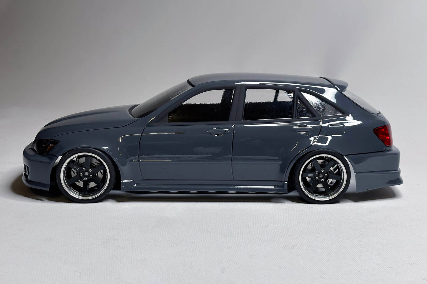 RC car body side profile – Toyota Altezza Gita wagon by APlastics