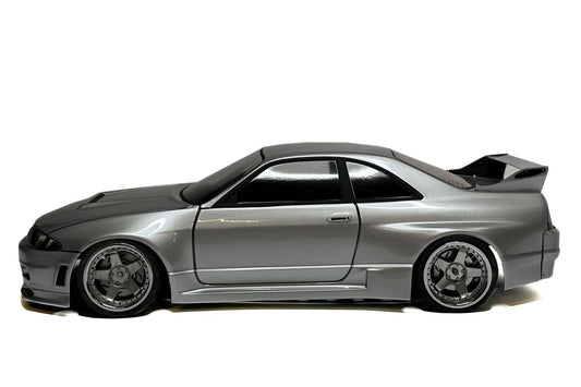 RC car body side profile – Nissan Skyline R33 by APlastics